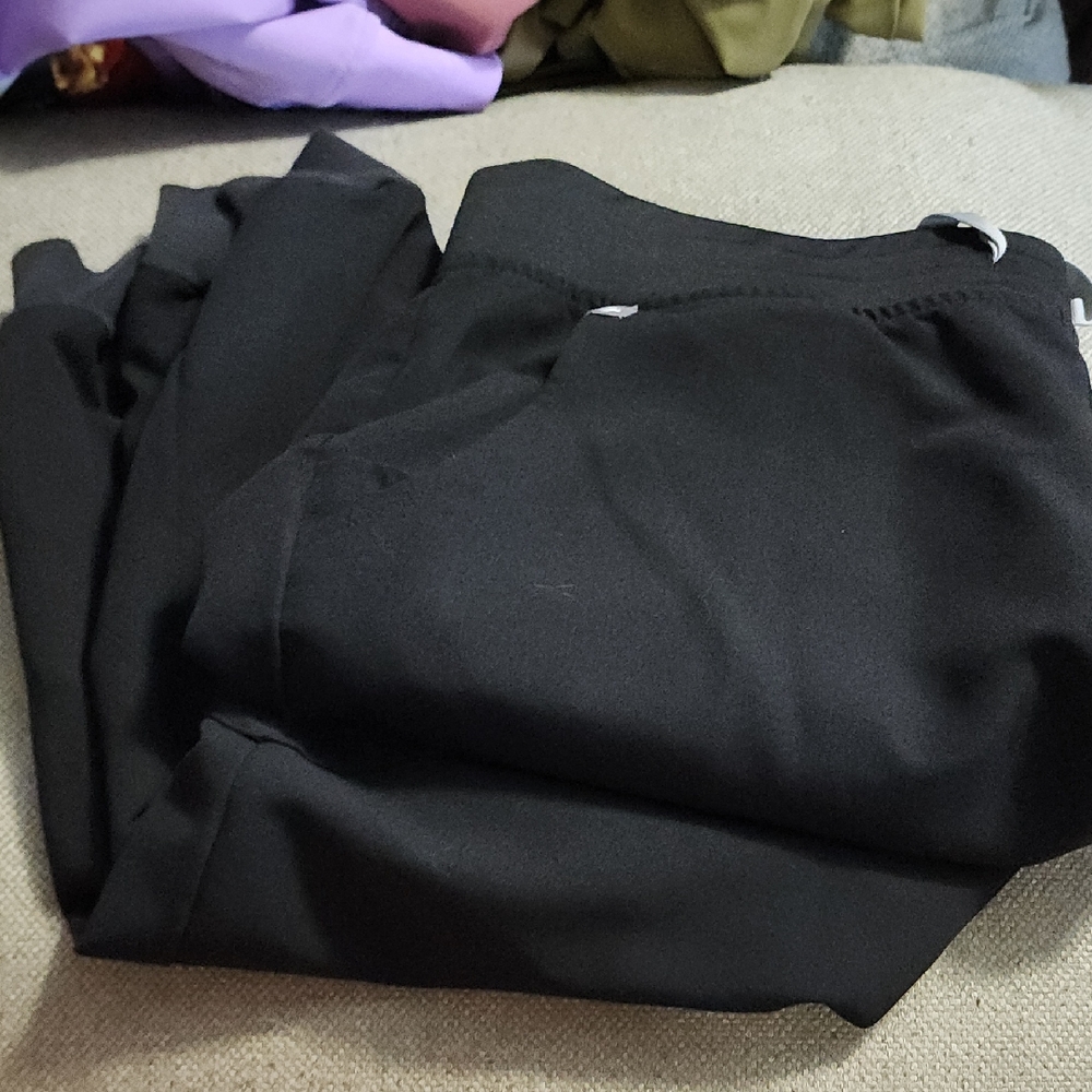 Figs Zamora Joggers In Black